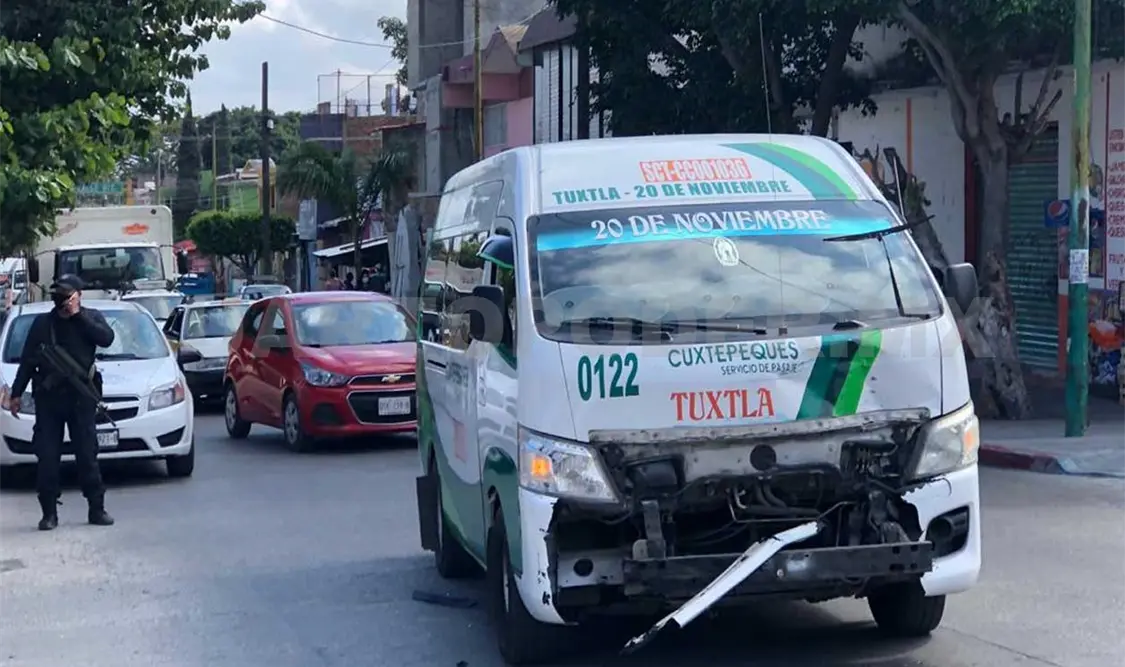 El accidente ocurrió la mañana del sábado en el cruce de la 4ª avenida Sur y 12ª calle Oriente del barrio Tzocotumbak. Ulises López / CP