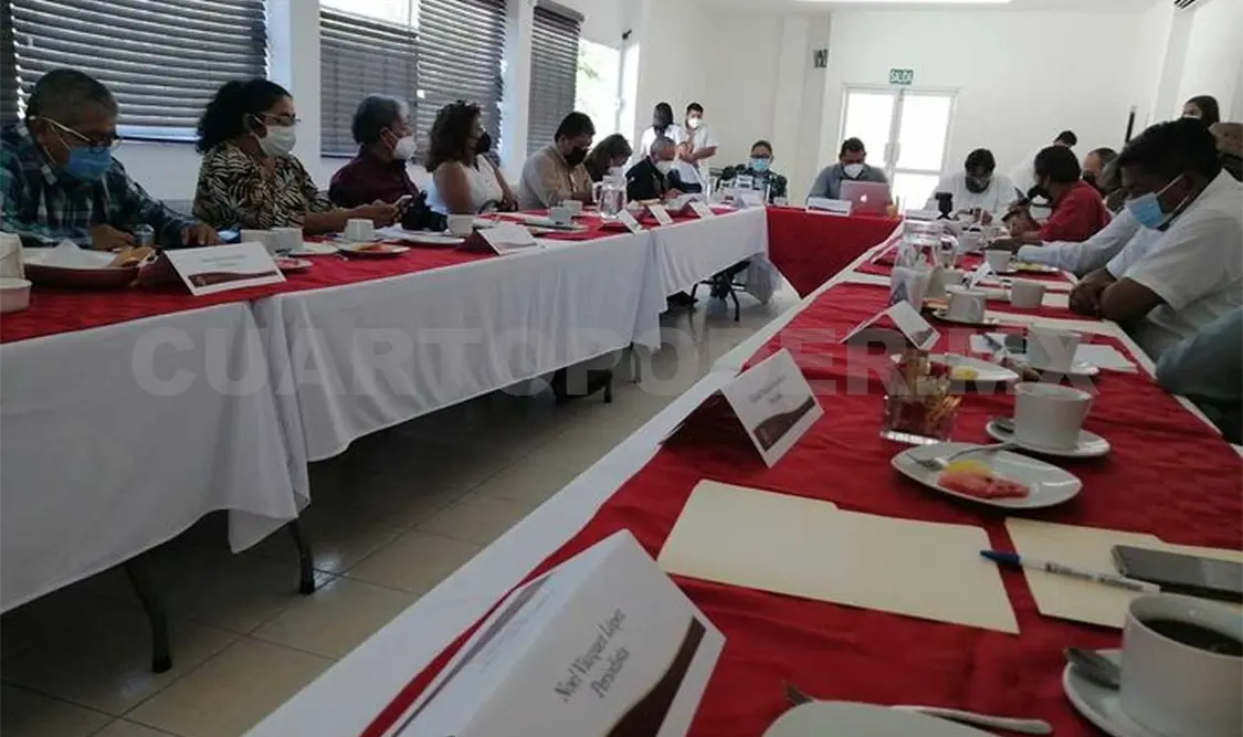 Se reúnen periodistas de la zona Costa