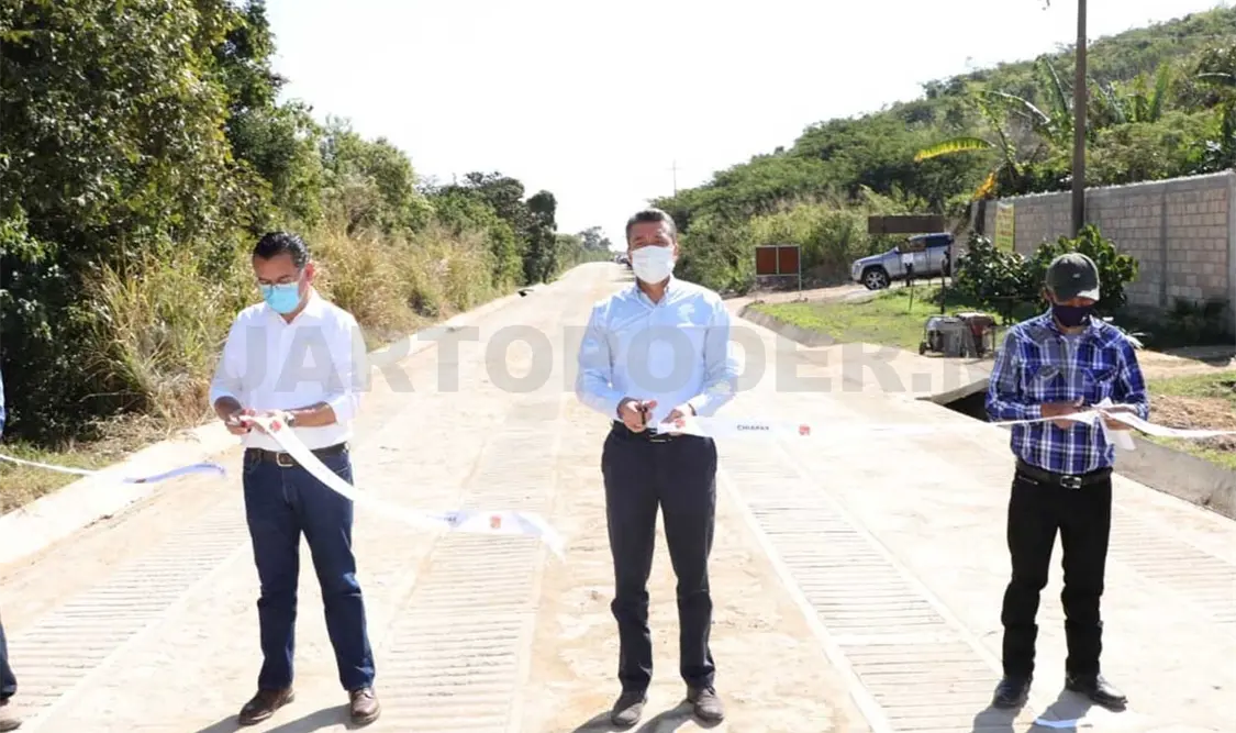 Rehabilitación de caminos mejora traslados y seguridad: Rutilio