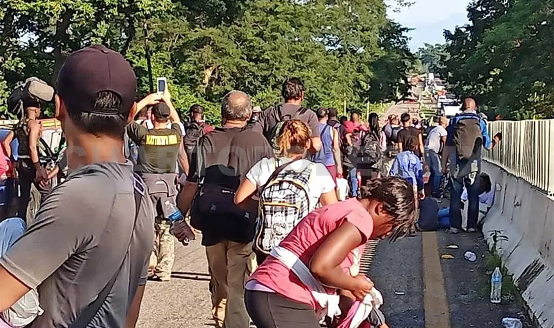 Migrantes legales relegados al empleo informal