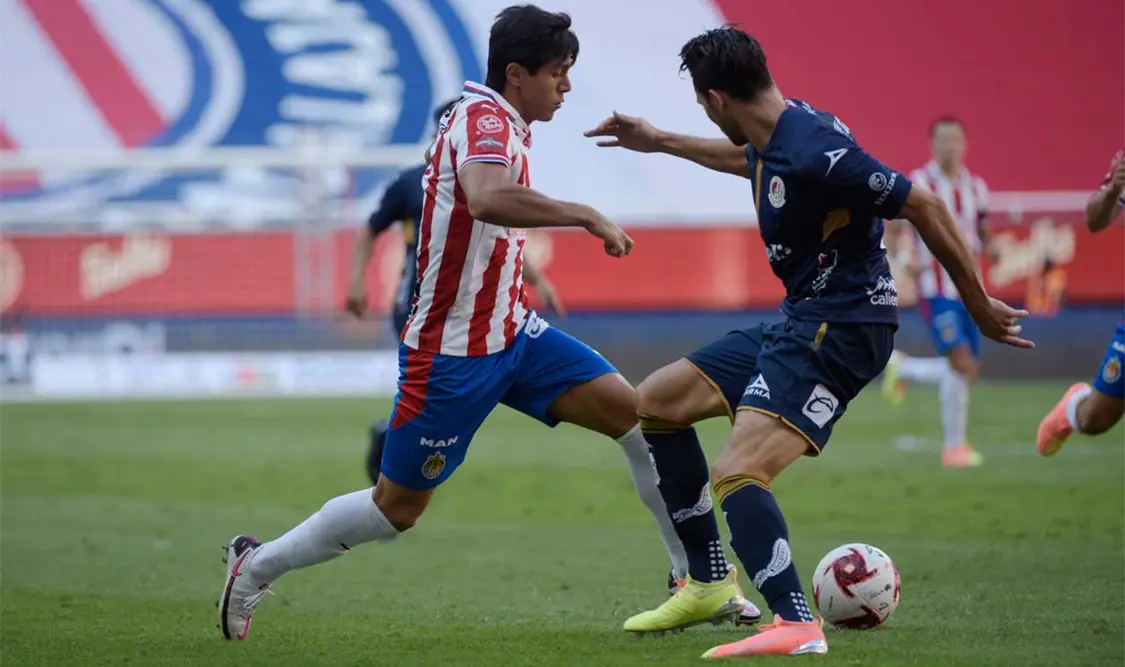 Atlético de San Luis aplasta a las Chivas