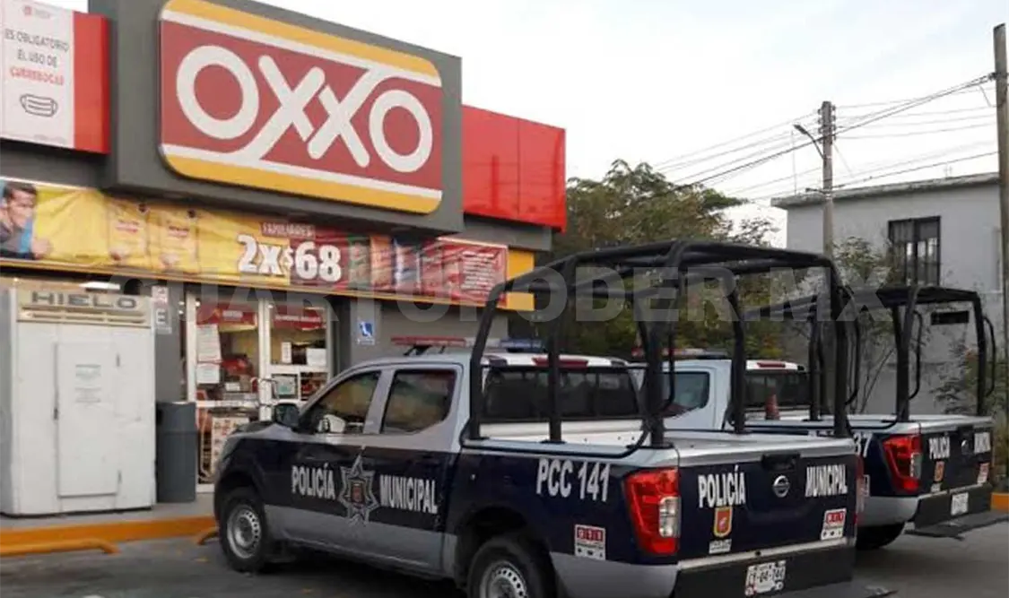 Con cuchillo en mano asaltan tienda OXXO
