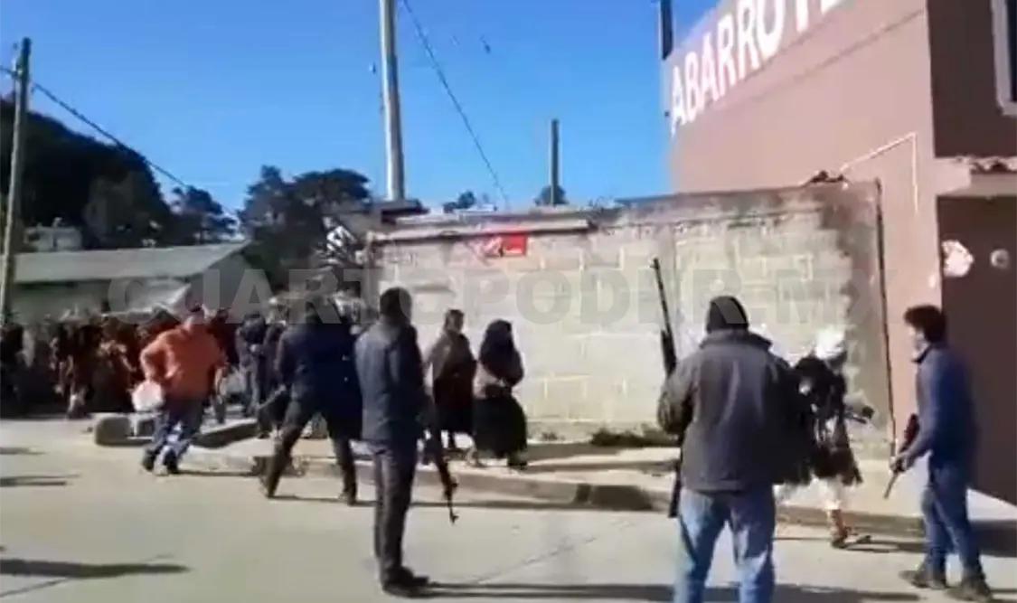 Retienen a tres en Chamula