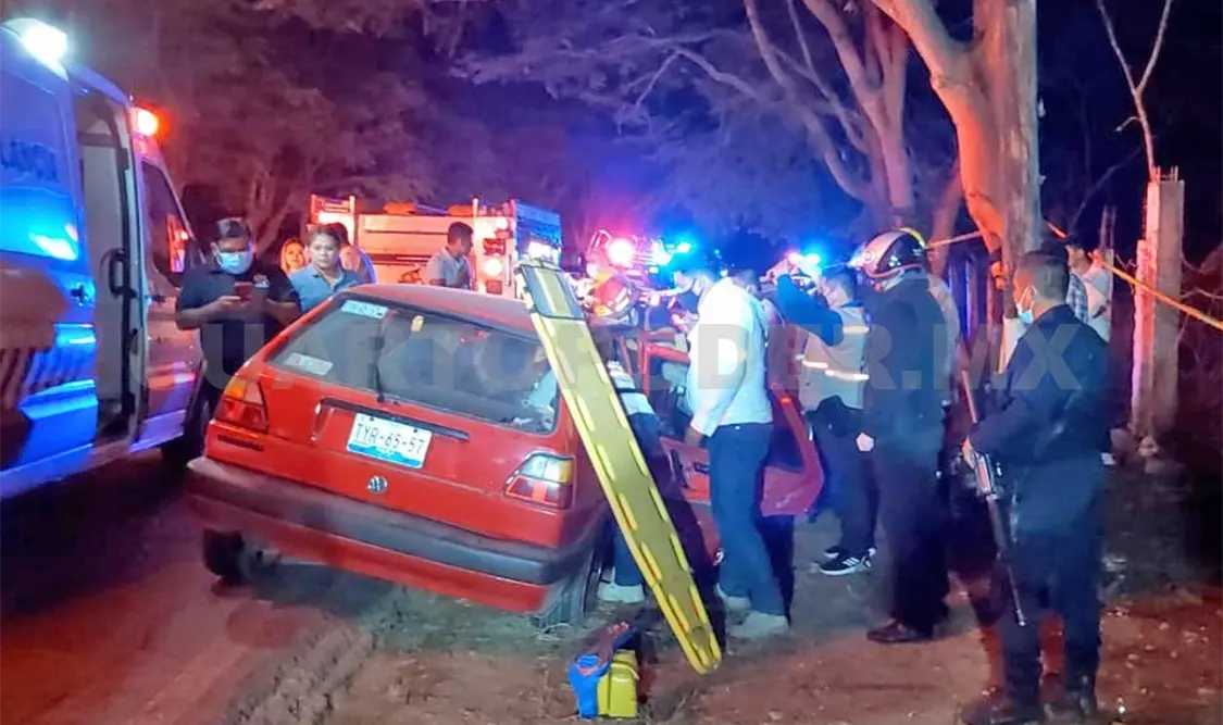 Un prensado y dos heridos, saldó accidente carretero