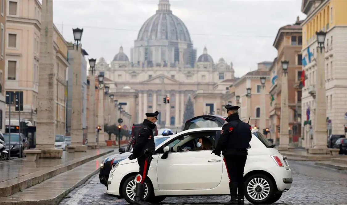 La Santa Sede no mencionó si el papa Francisco, de 84 años, recibirá la vacuna. Cortesía
