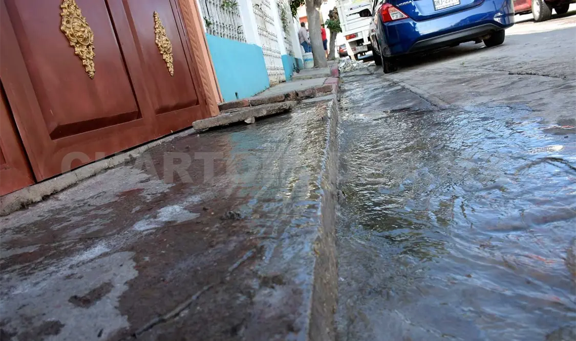 Urgen atender problemas de aguas negras
