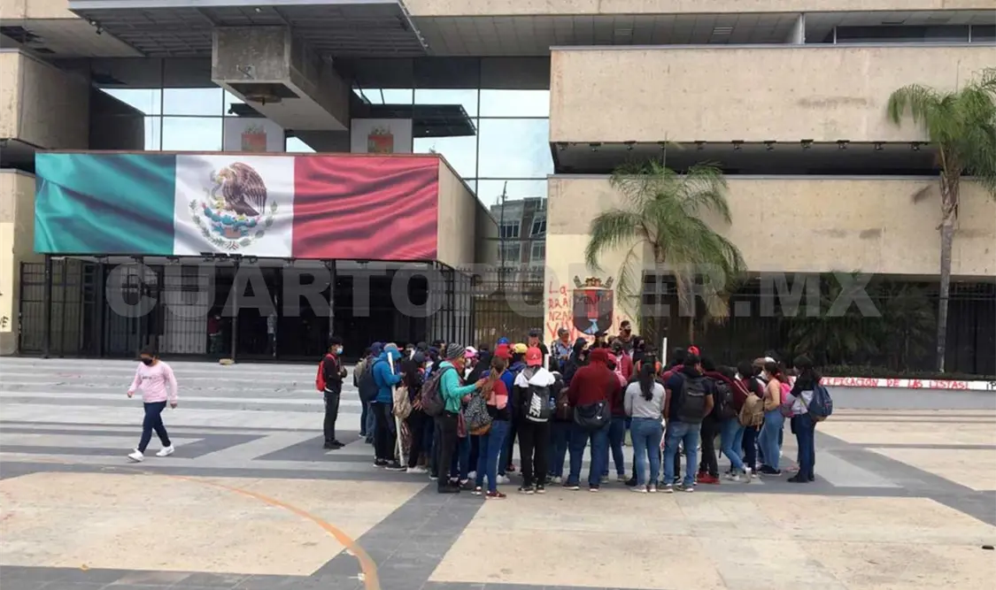 Normalistas exigen el cumplimiento a demandas
