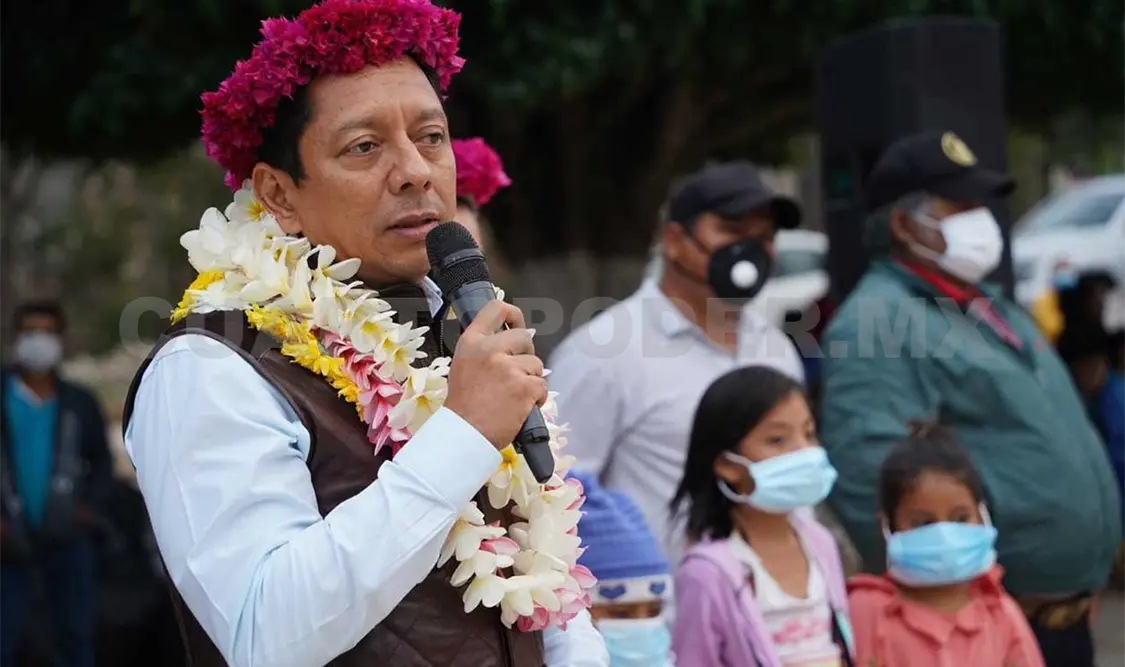 Llaven Abarca asistió al festejo del Día de Reyes que realizó la Fundación “Sumando el Poder Ciudadano” en Suchiapa. CP
