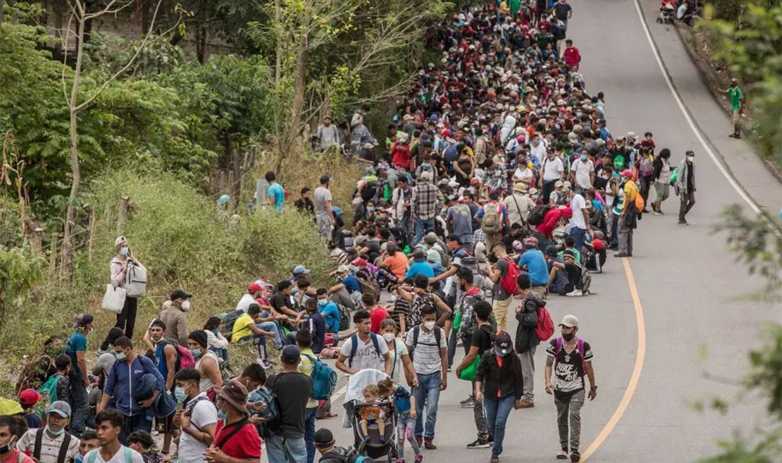 Los migrantes cruzaron la frontera de El Florido. Twitter