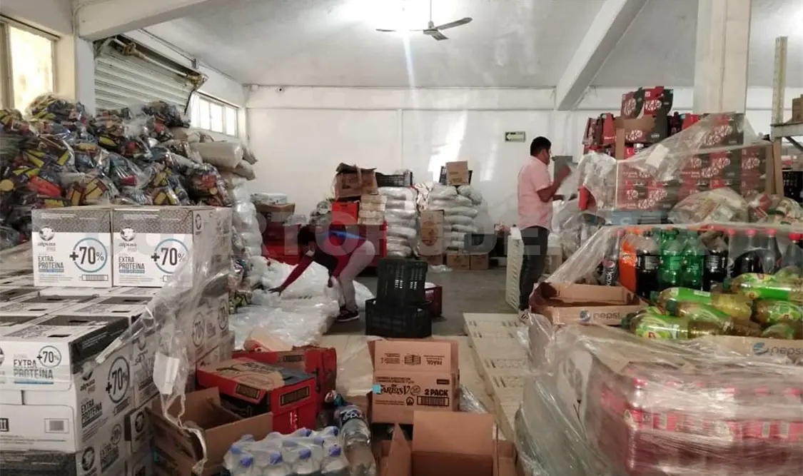 Pese a la contingencia, no deja de fluir la ayuda en el Banco de Alimentos. CP
