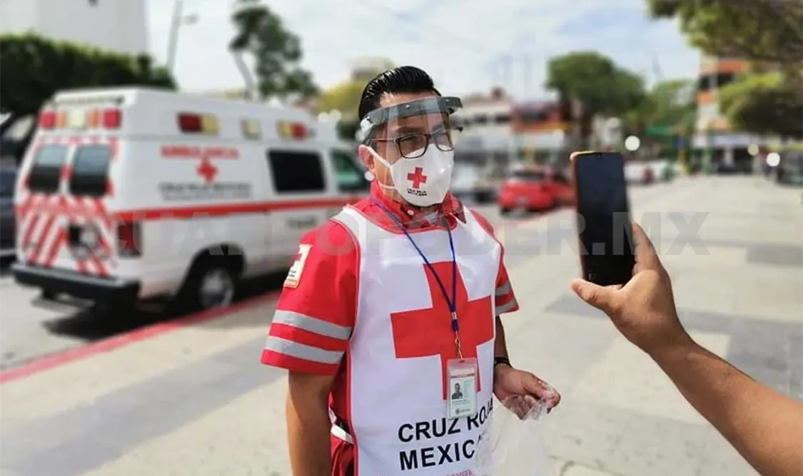 Voluntarios realizan campaña de sensibilización