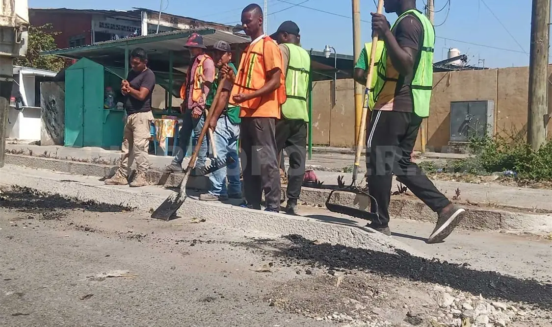 Albañiles desplazados por mano de obra migrante