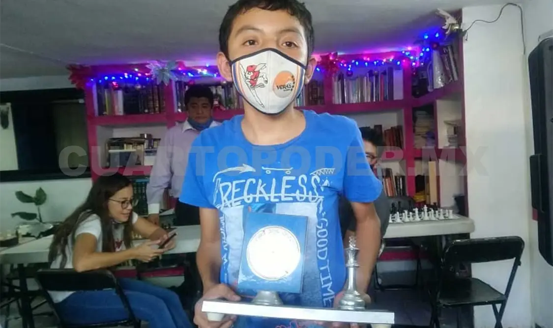 Carlos Zúñiga ganó torneo del Club Infantil