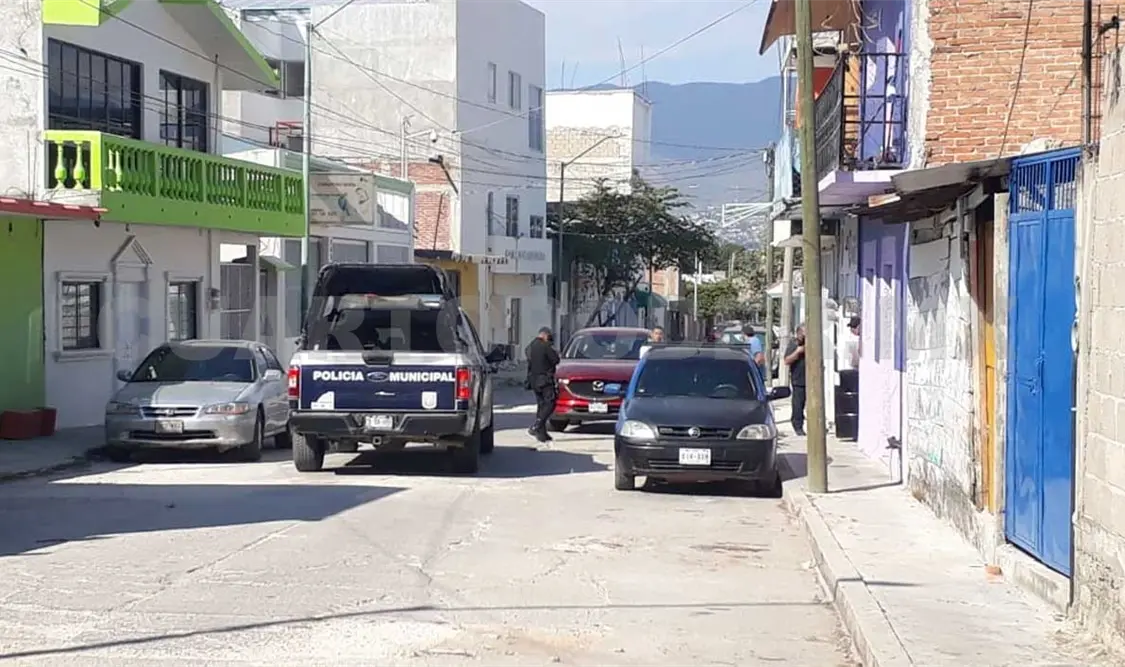 Pistoleros arrebatan 15 mil pesos a empleado de reparto