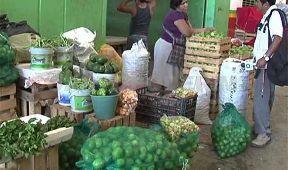 Bajan ventas en Central de Abastos por Covid