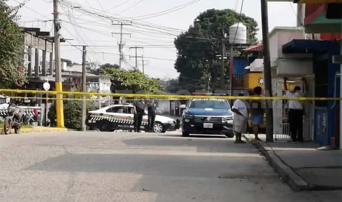Acuchilla a mujer y vecinos lo balean