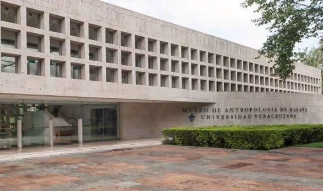El Fondo de Cultura Económica (FCE) y Educal lamentaron la decisión “adoptada por la doctora Sara Ladrón de Guevara”. Cortesía