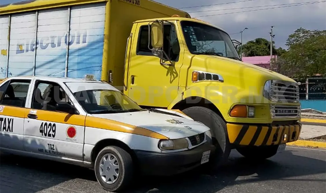 El accidente ocurrió ayer por la tarde sobre el libramiento Norte, a la altura de la 4ª Oriente, como referencia, frente a la colonia Albania Baja. Ulises López / CP
