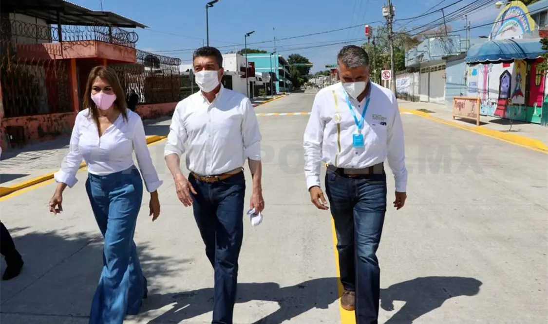Inauguran pavimentación en calle de Tapachula