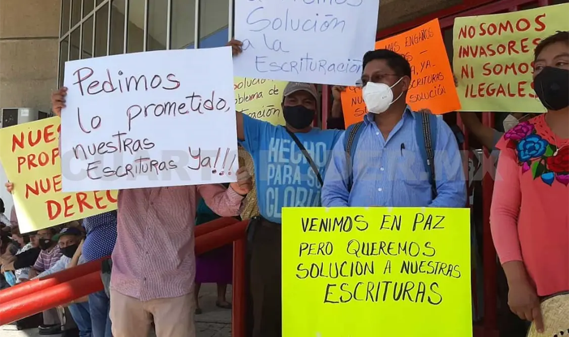 Señalan a notario por presunto fraude