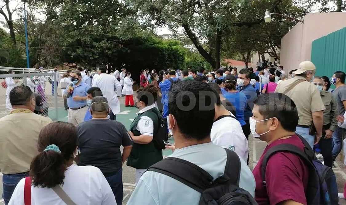 Acusan muertes por falta de vacunas