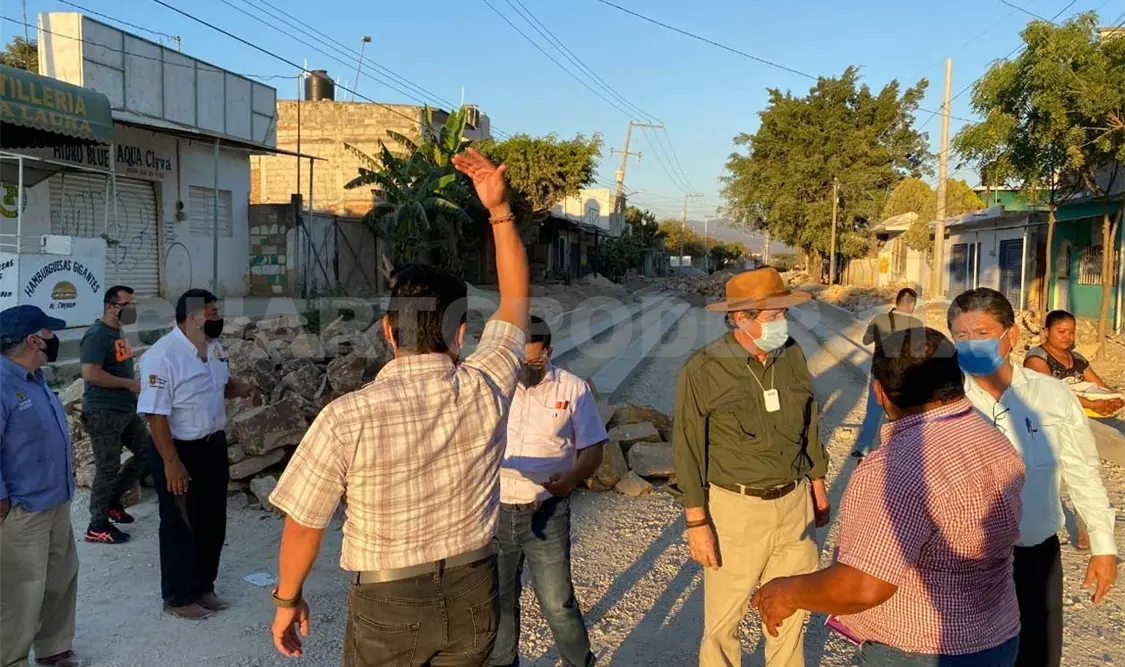 Carlos Morales responde a demandas añejas
