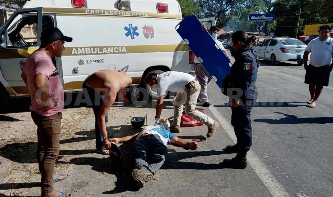 Huye conductor tras embestir a motociclista