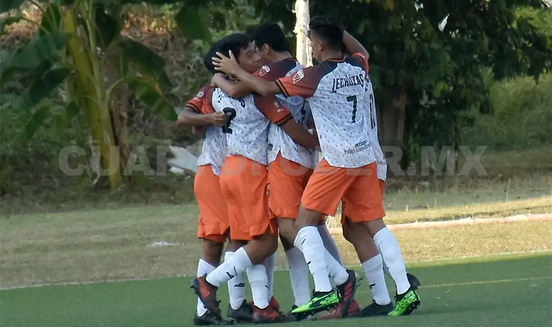 El equipo tiene para dar más: Aguilar