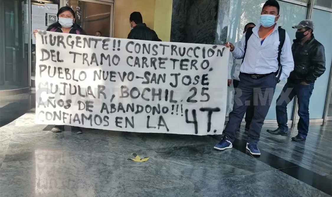 Campesinos piden carretera