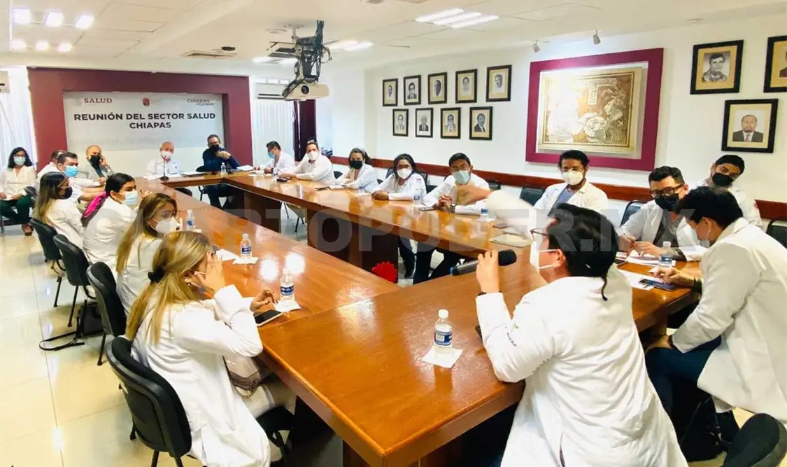 Autoridades y médicos pasantes logran acuerdo en mesa de diálogo