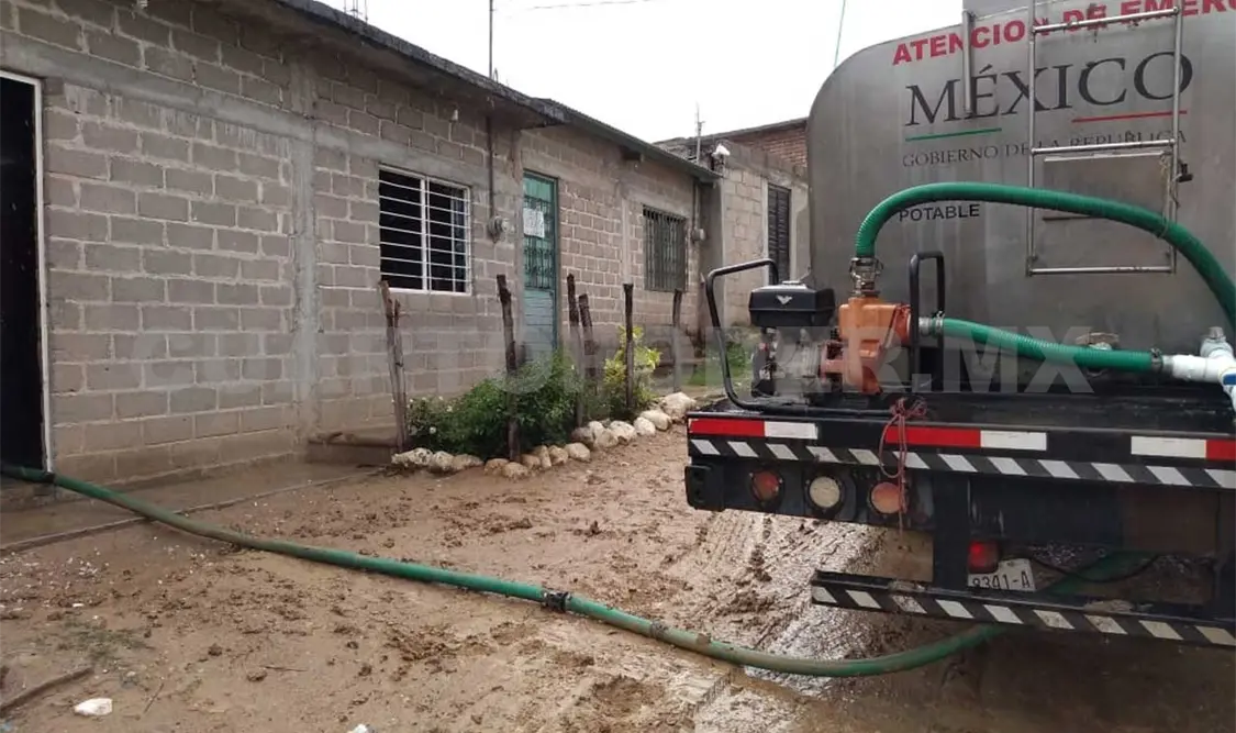 Comunidades vulnerables son beneficiadas con agua
