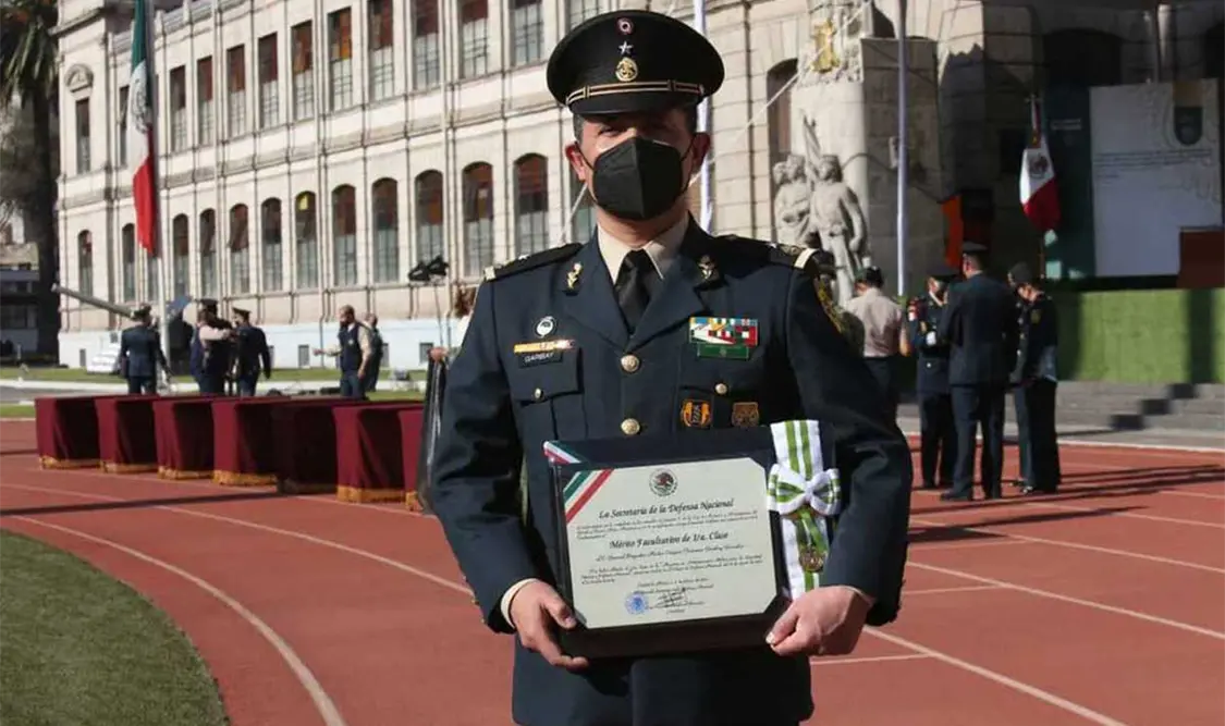 Condecoran a elementos del Ejército. Cortesía