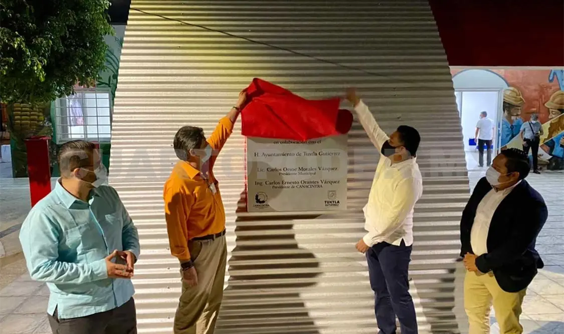 Inauguran centro de Exposiciones de Canacintra