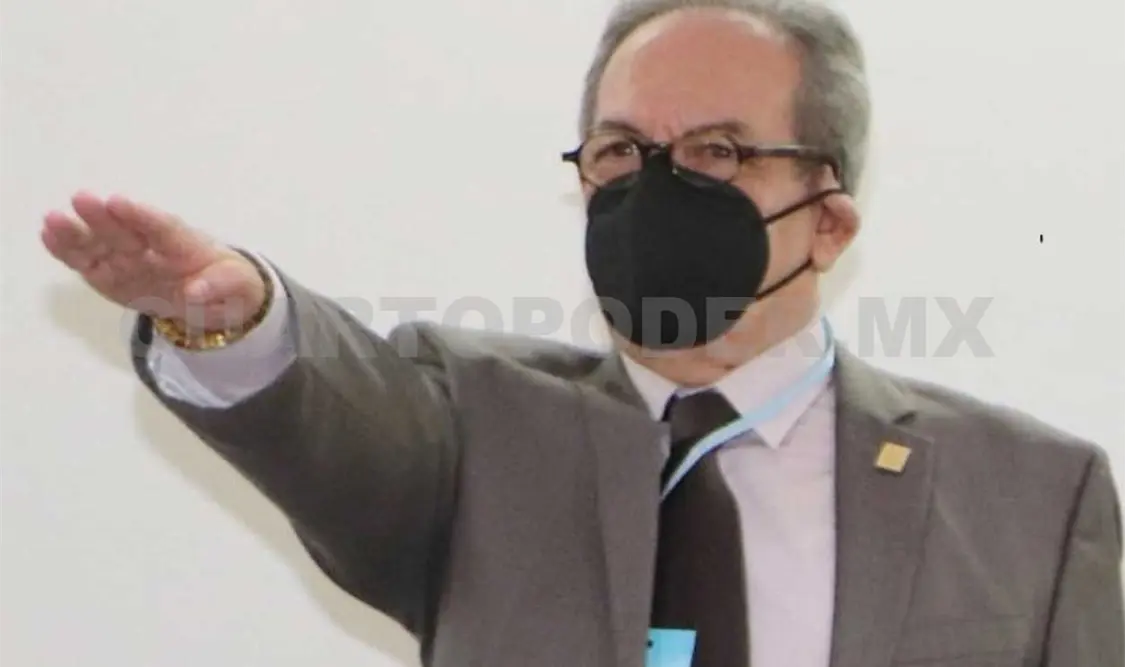 Juan José Solórzano convocó a la comunidad universitaria a trabajar en conjunto para superar adversidades. CP
