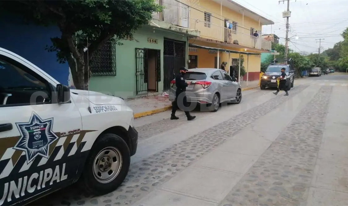 La víctima salía de su domicilio ubicado en la colonia Benito Juárez; al intentar abordar su camioneta fue atacado a balazos. CP
