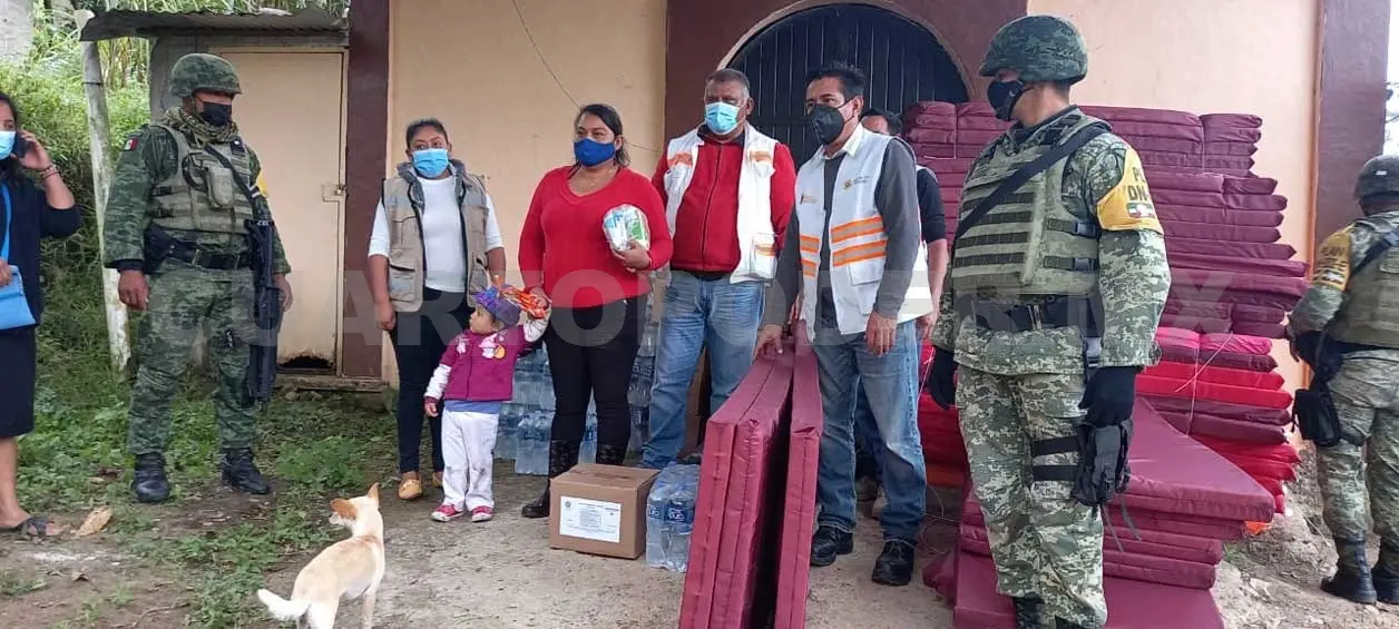 Ejército entrega ayuda humanitaria