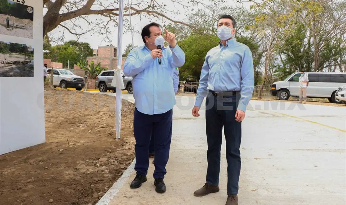 Gobierno Estatal y Municipal inauguran acceso a Villaflores