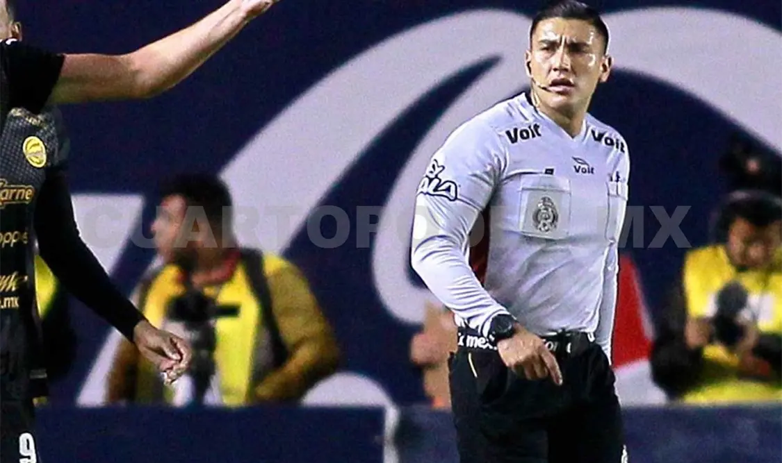 Quién es el árbitro al que quieren culpar