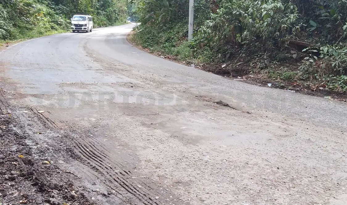 Semidestruida la carretera de la Ruta del Café