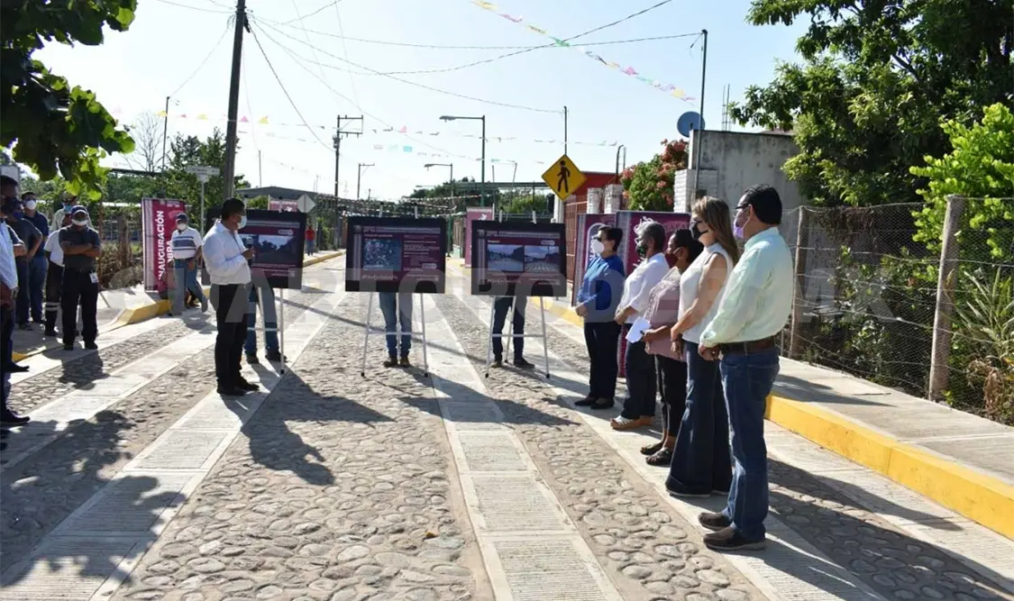 Ayuntamiento entrega calles nuevas en colonia