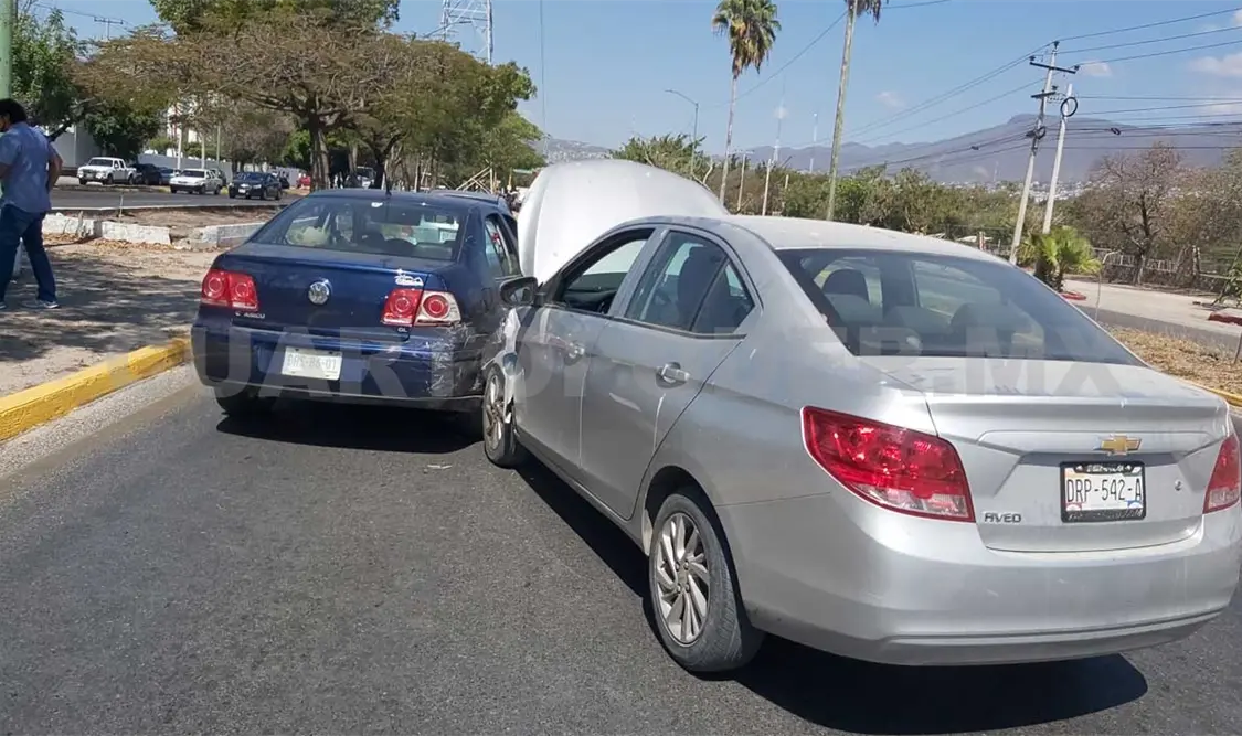 Causa carambola y se da a la fuga