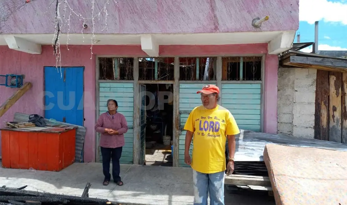 Familia que se quedó sin casa pide ayuda
