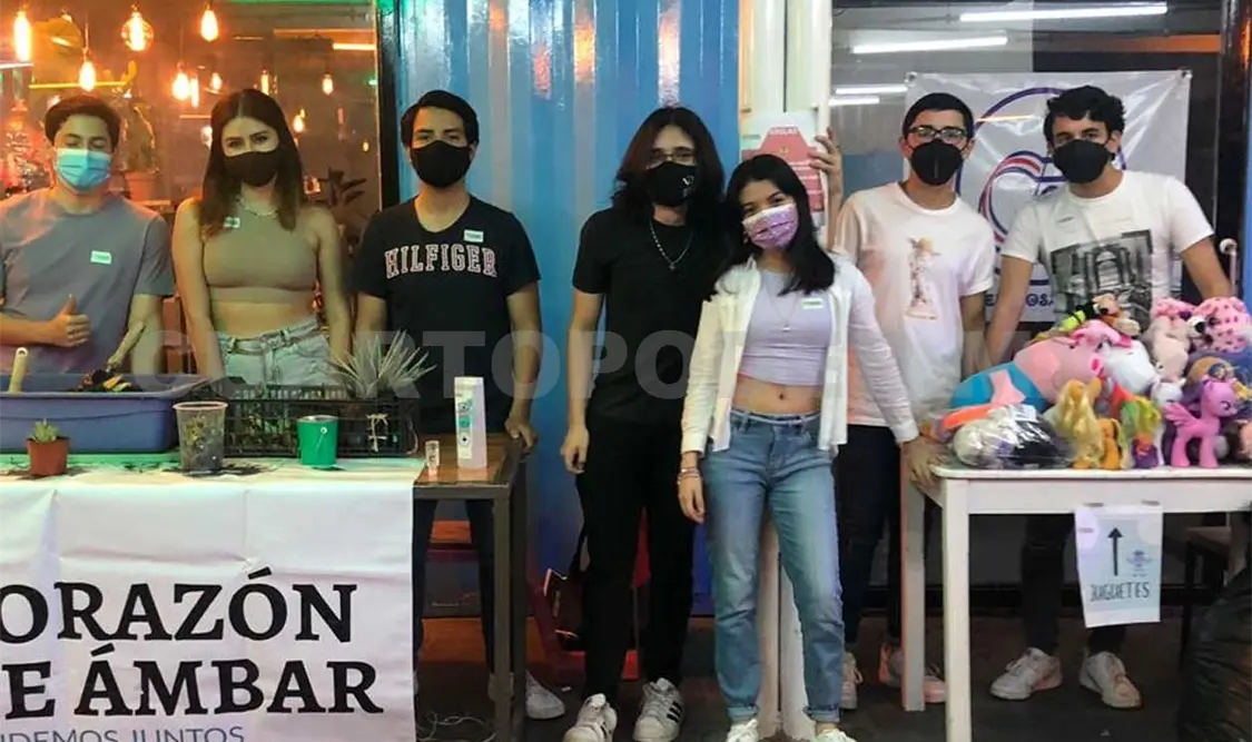 Los jóvenes de Corazón de Ámbar constantemente realizan colectas en favor de las personas vulnerables. José Ortega / CP