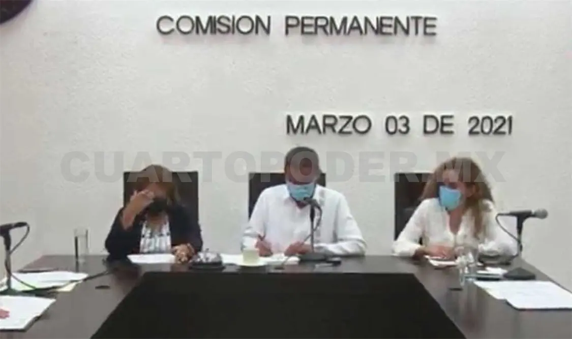 Quince ediles piden licencia a su cargo