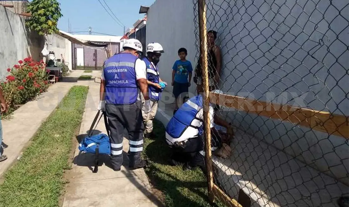 Sujeto sufre descarga eléctrica mientras pintaba