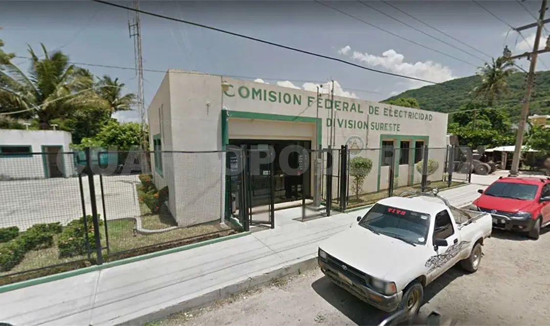 Locatarios amenazan con tomar oficinas de luz
