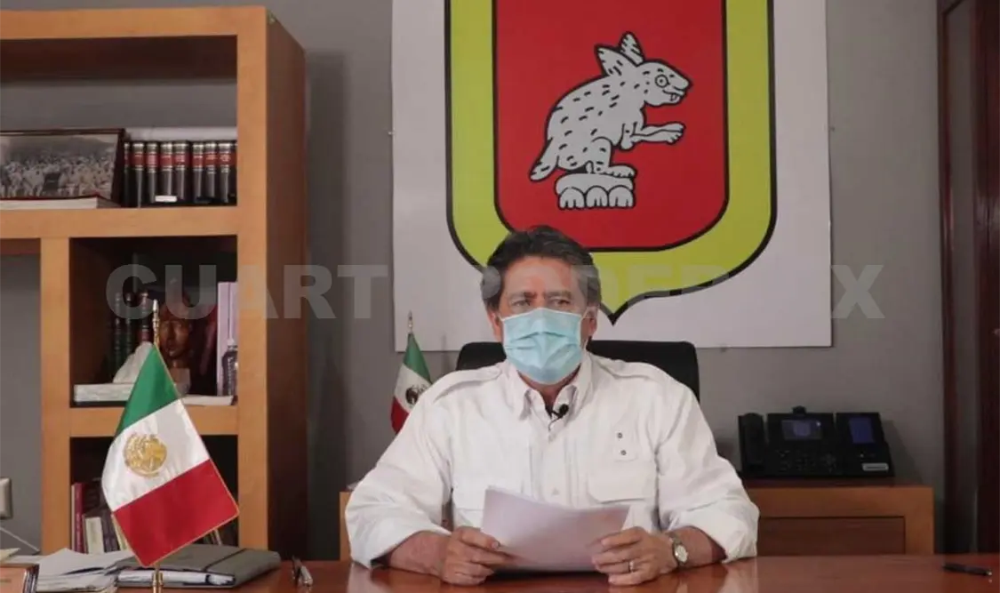 Carlos Morales presenta licencia ante Congreso