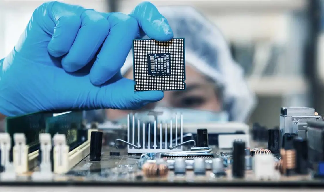 Escasez de semiconductores afectará la producción de vehículos al menos hasta mediados de año. Cortesía