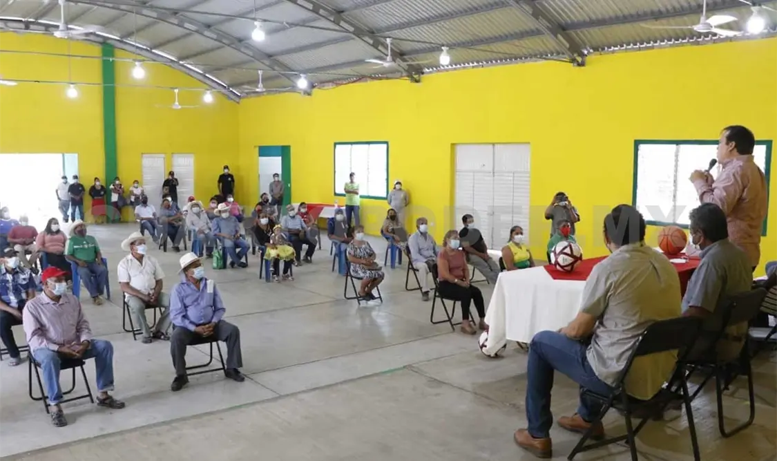 Entregan espacios dignos en el ejido Villahidalgo