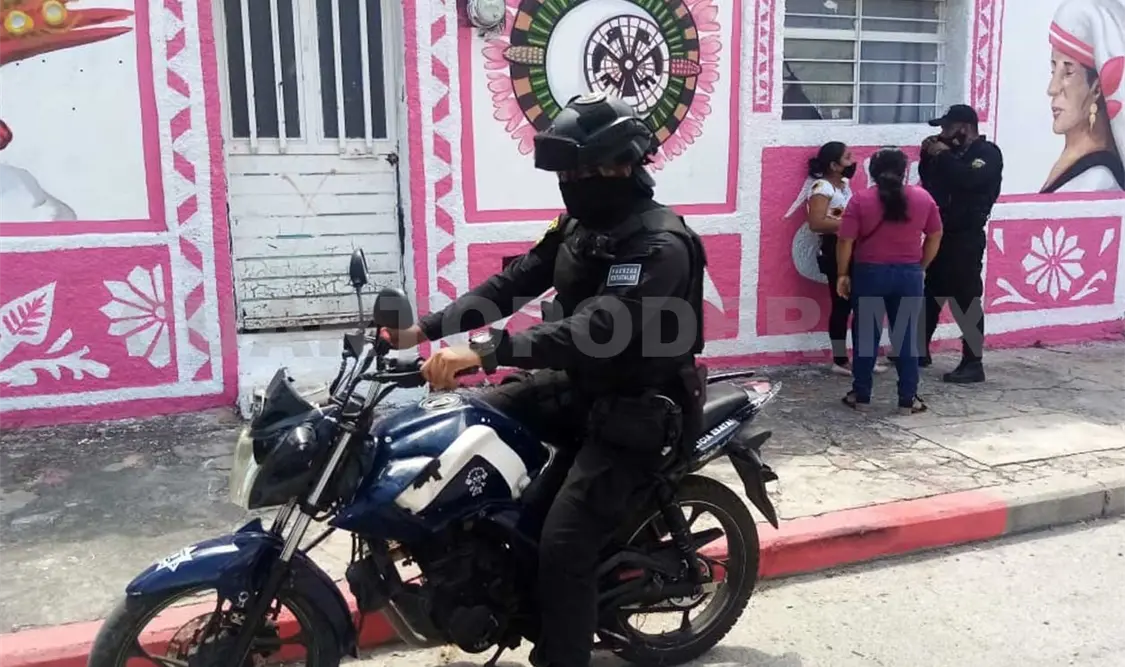Despojan a jovencita de su beca “Benito Juárez”